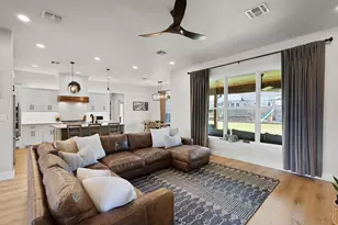 1611 N Mason St, Bowie, TX 76230 - Photo 9