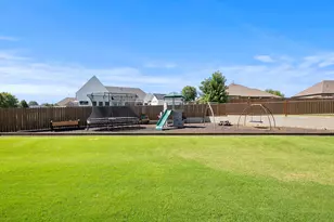 1611 N Mason St, Bowie, TX 76230 - Photo 33