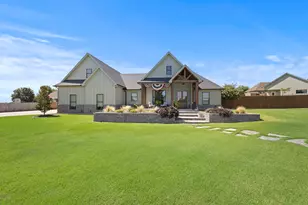 1611 N Mason St, Bowie, TX 76230 - Photo 1