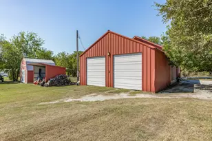 392 Mt Pleasant Rd, Valley View, TX 76272 - Photo 25