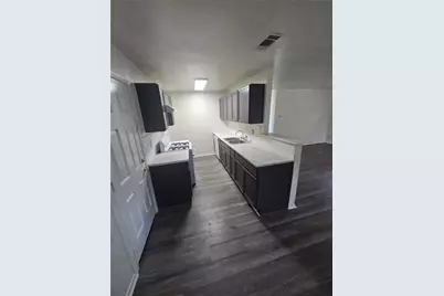 810 Lexington Drive, Lancaster, TX 75134 - Photo 5