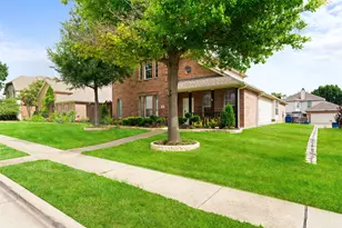 1605 Warm Springs Dr, Allen, TX 75002 - Photo 3