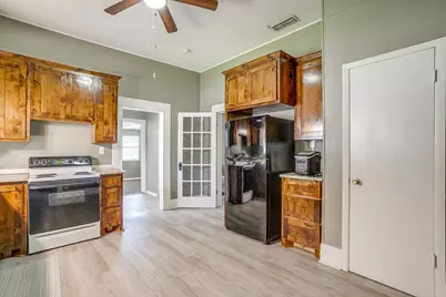 575 W Green Street, Stephenville, TX 76401 - Photo 11