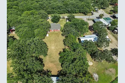 404 Selma Road, Bowie, TX 76230 - Photo 9
