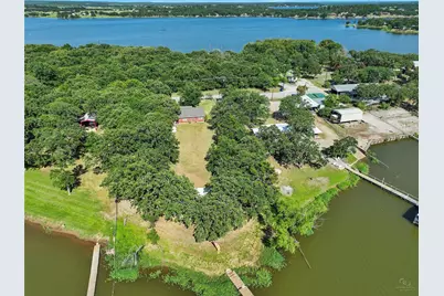404 Selma Road, Bowie, TX 76230 - Photo 3