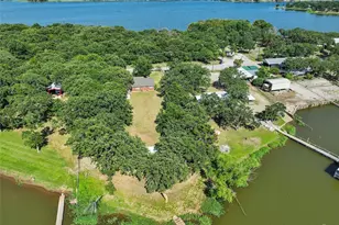 404 Selma Rd, Bowie, TX 76230 - Photo 5