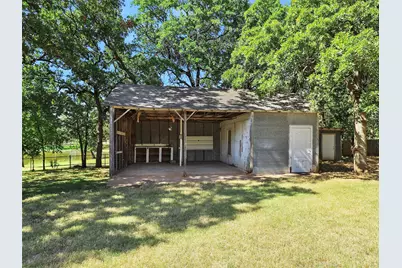 404 Selma Road, Bowie, TX 76230 - Photo 19