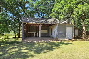 404 Selma Rd, Bowie, TX 76230 - Photo 19