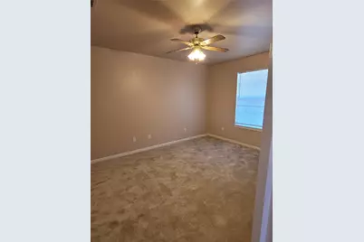 229 E Craven Avenue, Lacy Lakeview, TX 76705 - Photo 1