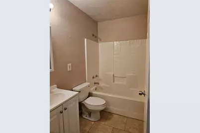 225 E Craven Avenue, Lacy Lakeview, TX 76705 - Photo 9