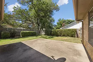 1636 Bedford Oaks Dr, Bedford, TX 76021 - Photo 17