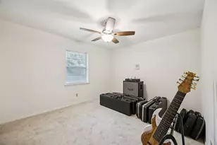 1636 Bedford Oaks Dr, Bedford, TX 76021 - Photo 15