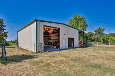 411 Center Hill Road, Gainesville, TX 76240 - Photo 21