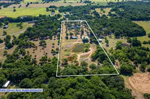 411 Center Hill Rd, Gainesville, TX 76240 - Photo 9