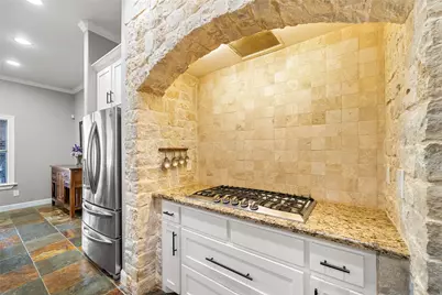 3810 Raintree Drive, Flower Mound, TX 75022 - Photo 11