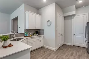 553 Hutchinson Ln, Lewisville, TX 75077 - Photo 9