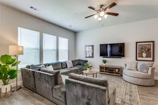 553 Hutchinson Ln, Lewisville, TX 75077 - Photo 7