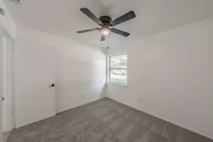 1509 Meadowcrest Dr, Garland, TX 75042 - Photo 33