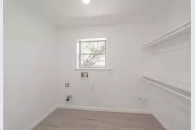 1509 Meadowcrest Drive, Garland, TX 75042 - Photo 5