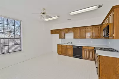 2253 Hollyhill Lane, Denton, TX 76205 - Photo 29