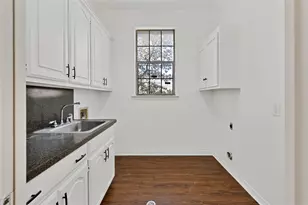 2253 Hollyhill Ln, Denton, TX 76205 - Photo 23