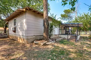 213 S Allen St, Boyd, TX 76023 - Photo 23