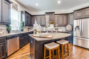 2665 Venice Dr, Grand Prairie, TX 75054 - Photo 5