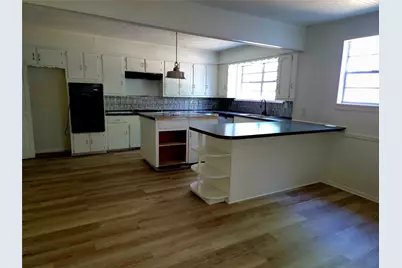 200 S Preston Street, Wolfe City, TX 75496 - Photo 15