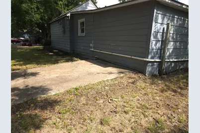 200 S Preston Street, Wolfe City, TX 75496 - Photo 19