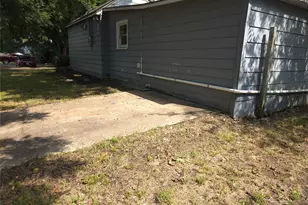 200 S Preston St, Wolfe City, TX 75496 - Photo 19