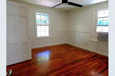 200 S Preston Street, Wolfe City, TX 75496 - Photo 7