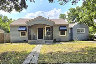 200 S Preston St, Wolfe City, TX 75496 - Photo 1