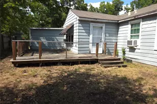 200 S Preston St, Wolfe City, TX 75496 - Photo 21