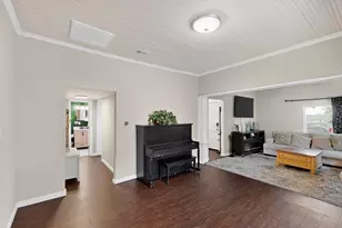 504 Jefferson St, Hillsboro, TX 76645 - Photo 9