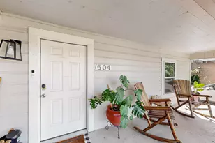 504 Jefferson St, Hillsboro, TX 76645 - Photo 3