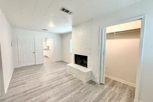 713 Cindy Ln, Grand Prairie, TX 75052 - Photo 9