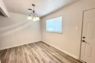 713 Cindy Ln, Grand Prairie, TX 75052 - Photo 5