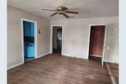 407 Largent Avenue, Ballinger, TX 76821 - Photo 3