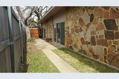 13422 Blossohheath Lane, Dallas, TX 75240 - Photo 27