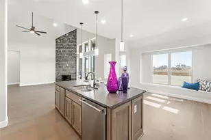 570 Crystal Lk Ln, Red Oak, TX 75154 - Photo 23