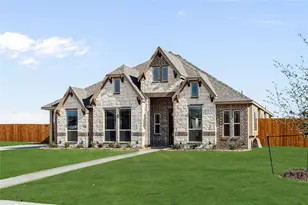 570 Crystal Lk Ln, Red Oak, TX 75154 - Photo 3