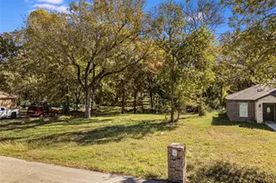1001 Netherland Dr, Seagoville, TX 75159 - Photo 1