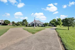 341 Stark Ln, Sherman, TX 75090 - Photo 5