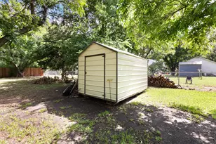 711 S Harrison St, West, TX 76691 - Photo 37