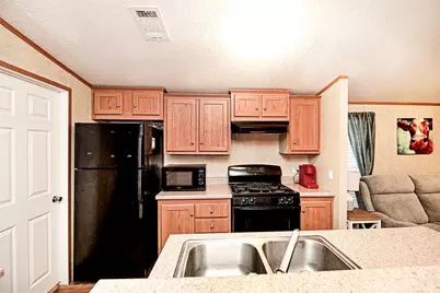 700 Frontier Street, Bowie, TX 76230 - Photo 17