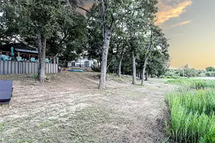 700 Frontier St, Bowie, TX 76230 - Photo 37