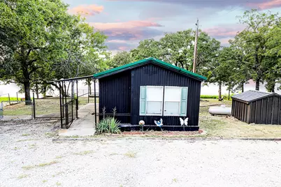 700 Frontier Street, Bowie, TX 76230 - Photo 7