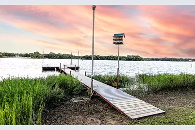 700 Frontier Street, Bowie, TX 76230 - Photo 35