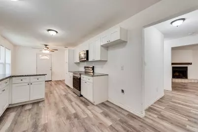 209 Alexander Court, Irving, TX 75061 - Photo 11