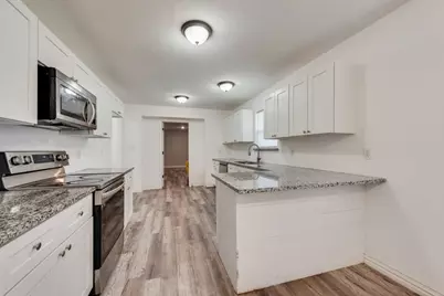 209 Alexander Court, Irving, TX 75061 - Photo 9